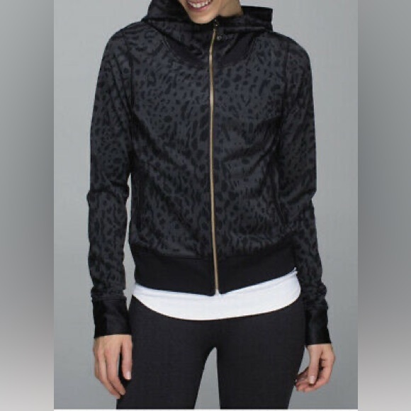 Lululemon Namaskar Hoodie - Picture 3 of 8